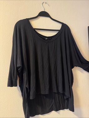 Caribbean Queen Black Relaxed V-Neck High-Low Tunic